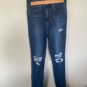 Levi 721 high rise skinned distressed jeans